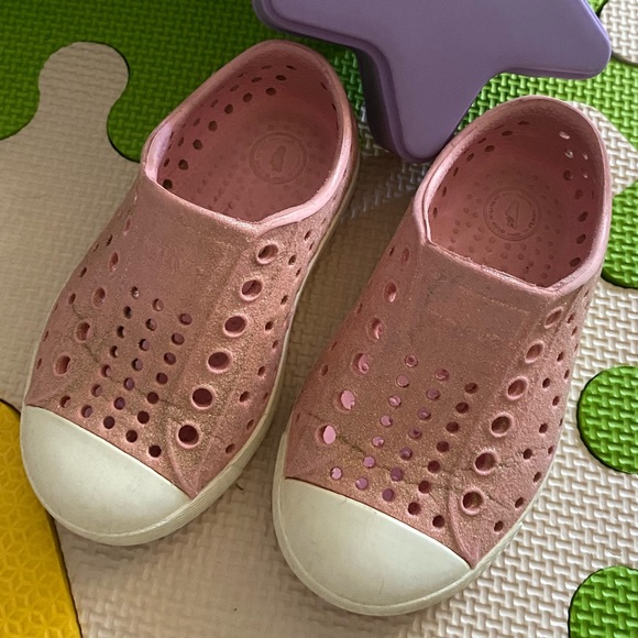 Glitter Rose Pink Jefferson Bling Native Shoes Toddler C 6 - Picture 3 of 7